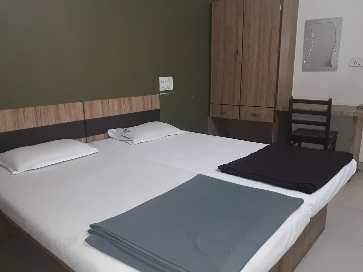 Hotel Pariwar Aurangabad  Eksteriør bilde