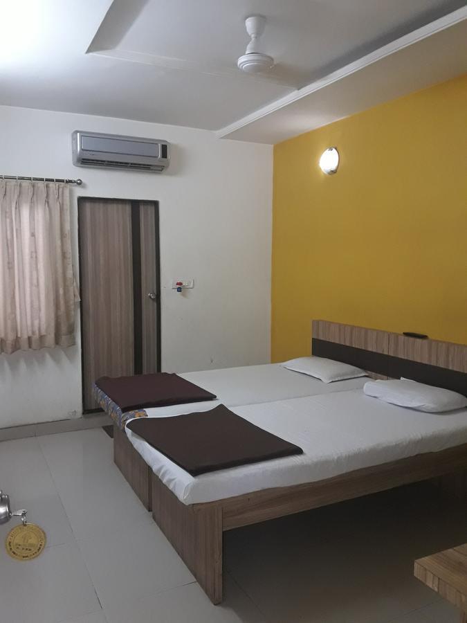 Hotel Pariwar Aurangabad  Eksteriør bilde